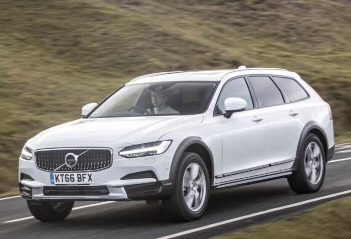 Read more about the article Volvo – V90 Cross Country (2016 – )